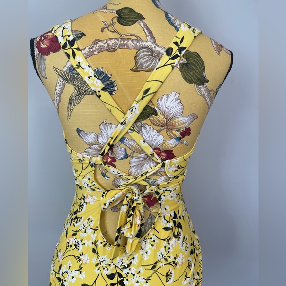 La Blanca Shine Plunge One-Piece Yellow Floral Swimsuit Size 12 - Picture 7 of 14